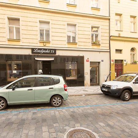 Premier Apartments Near The Museum Praha Bagian luar foto