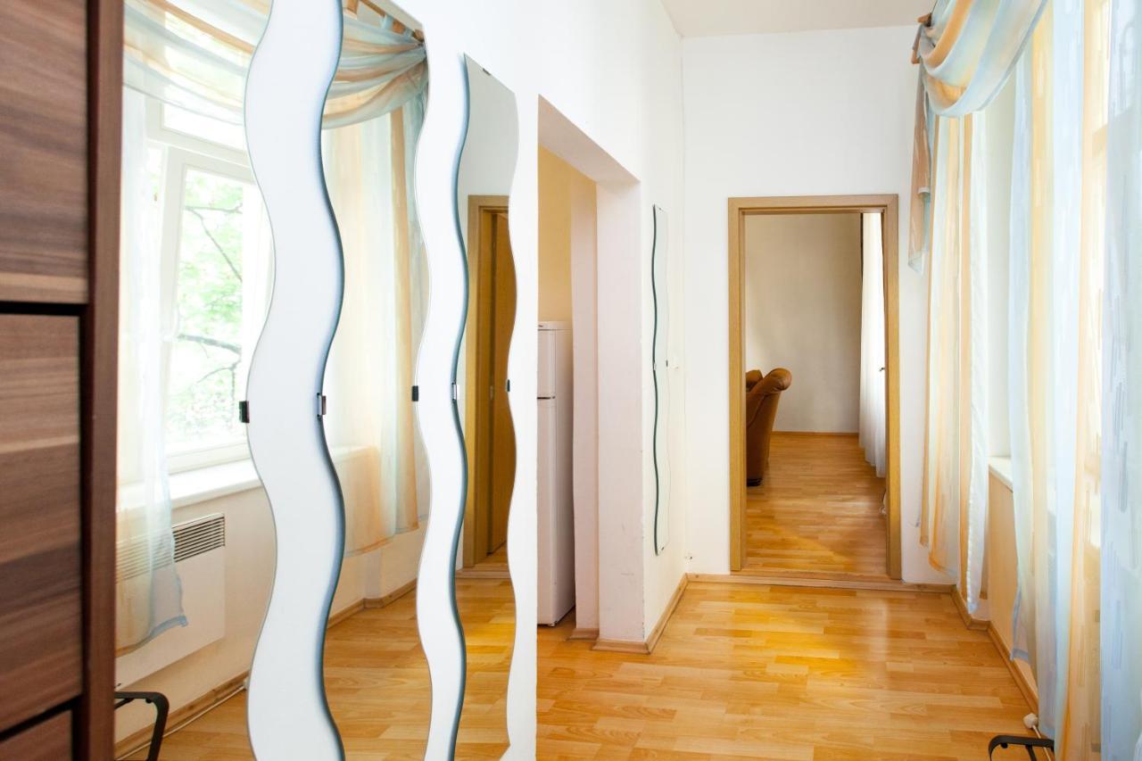 Premier Apartments Near The Museum Praha Bagian luar foto