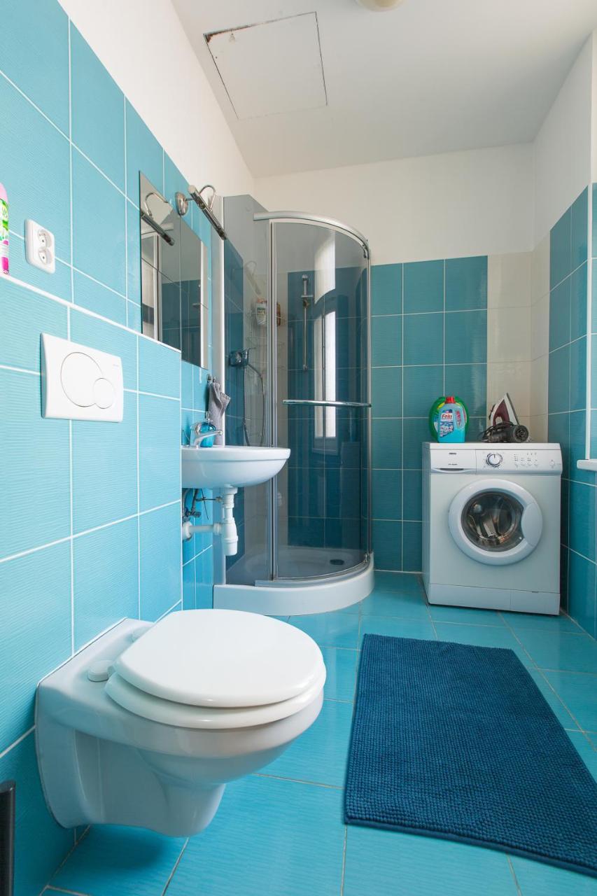 Premier Apartments Near The Museum Praha Bagian luar foto