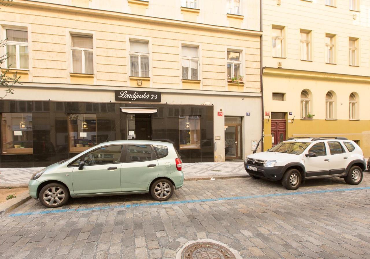 Premier Apartments Near The Museum Praha Bagian luar foto